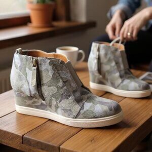 🖤 Linea Paolo Camo Wedge Sneakers | Size 7.5